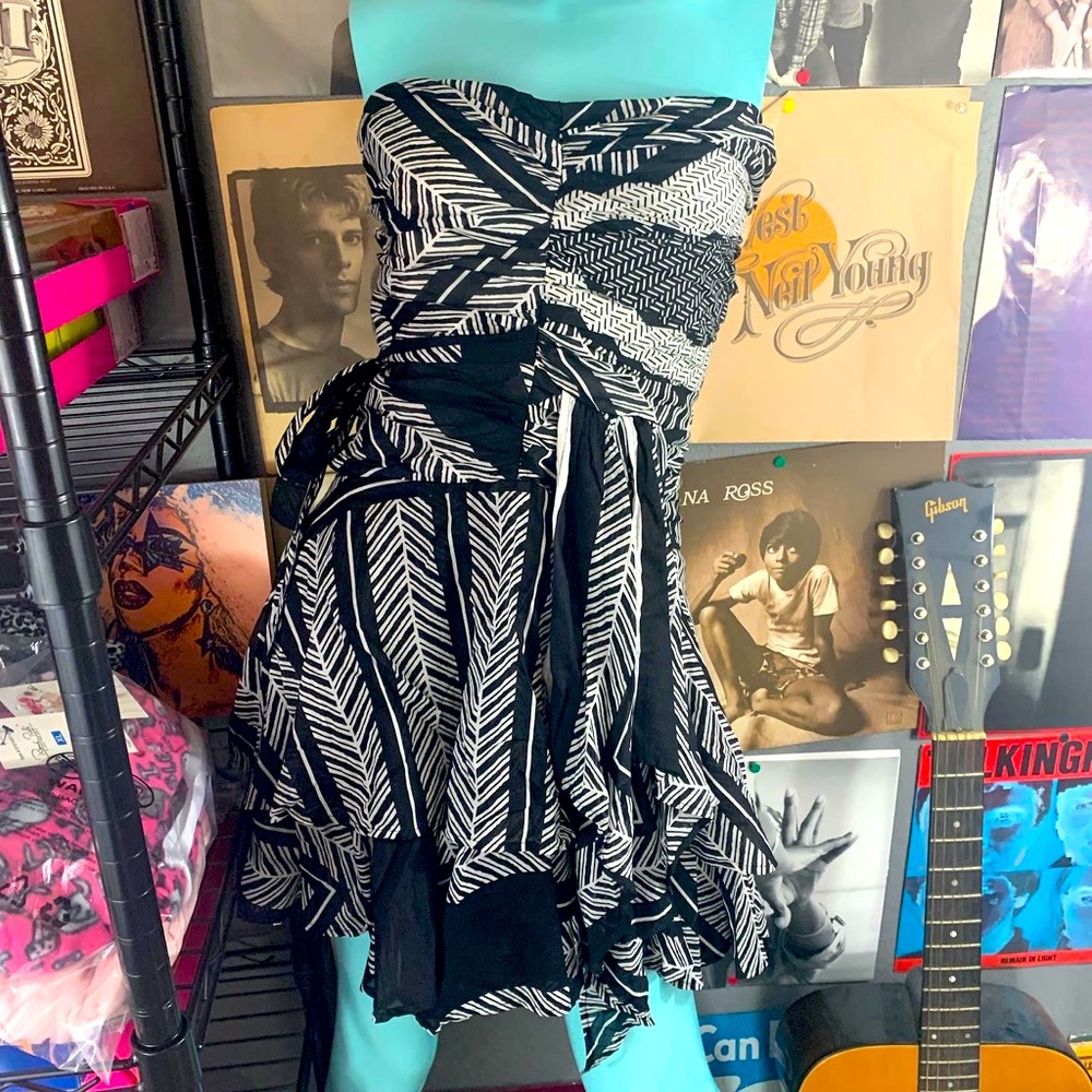 🖤NWT CALVIN KLEIN BOHO ABSTRACT LAYERED black white FEATHER COTTON RUFFLE DRESS